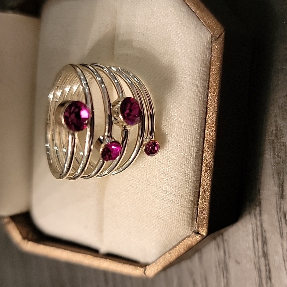 Size 8 Ring Bundle - Picture 2 of 7